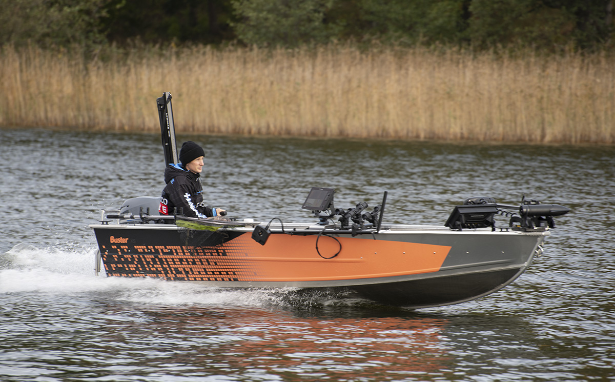 Vi bygger en sportfiskebåt – abborräsern börjar bli klar!