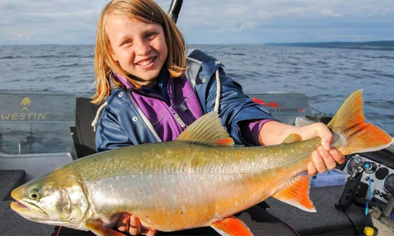 Massor av fiske för tjejer i sommar!